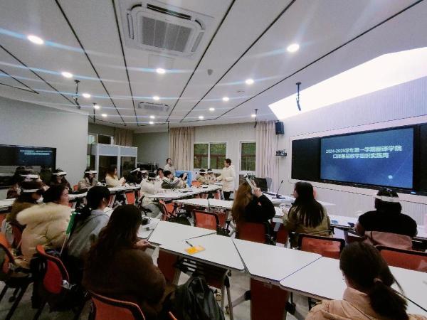 “AI 赋能，智创未来”——明陞m88官方网站开展2024-2025学年第一学期研究生教学实践周活动